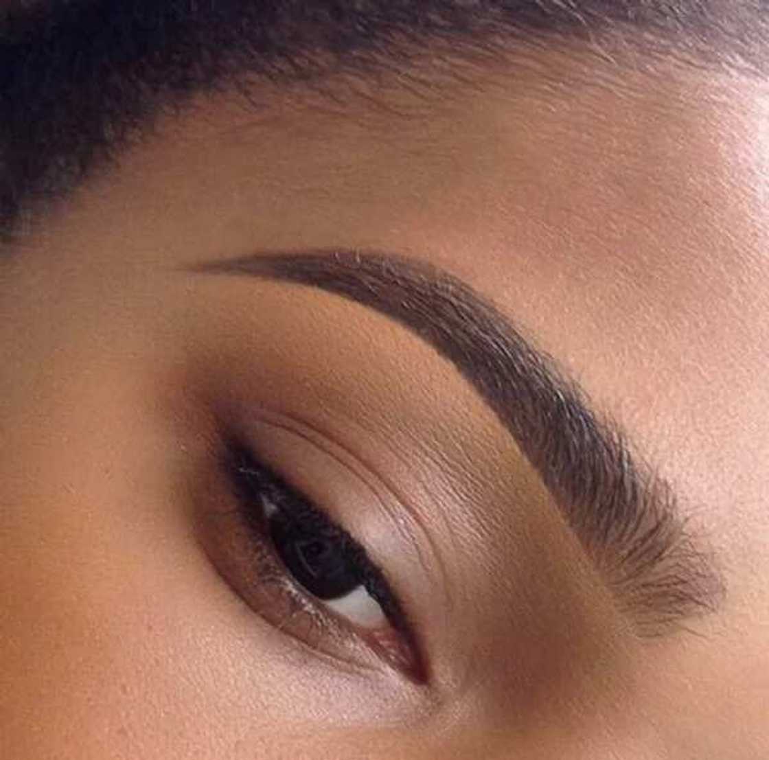 Arch eyebrow