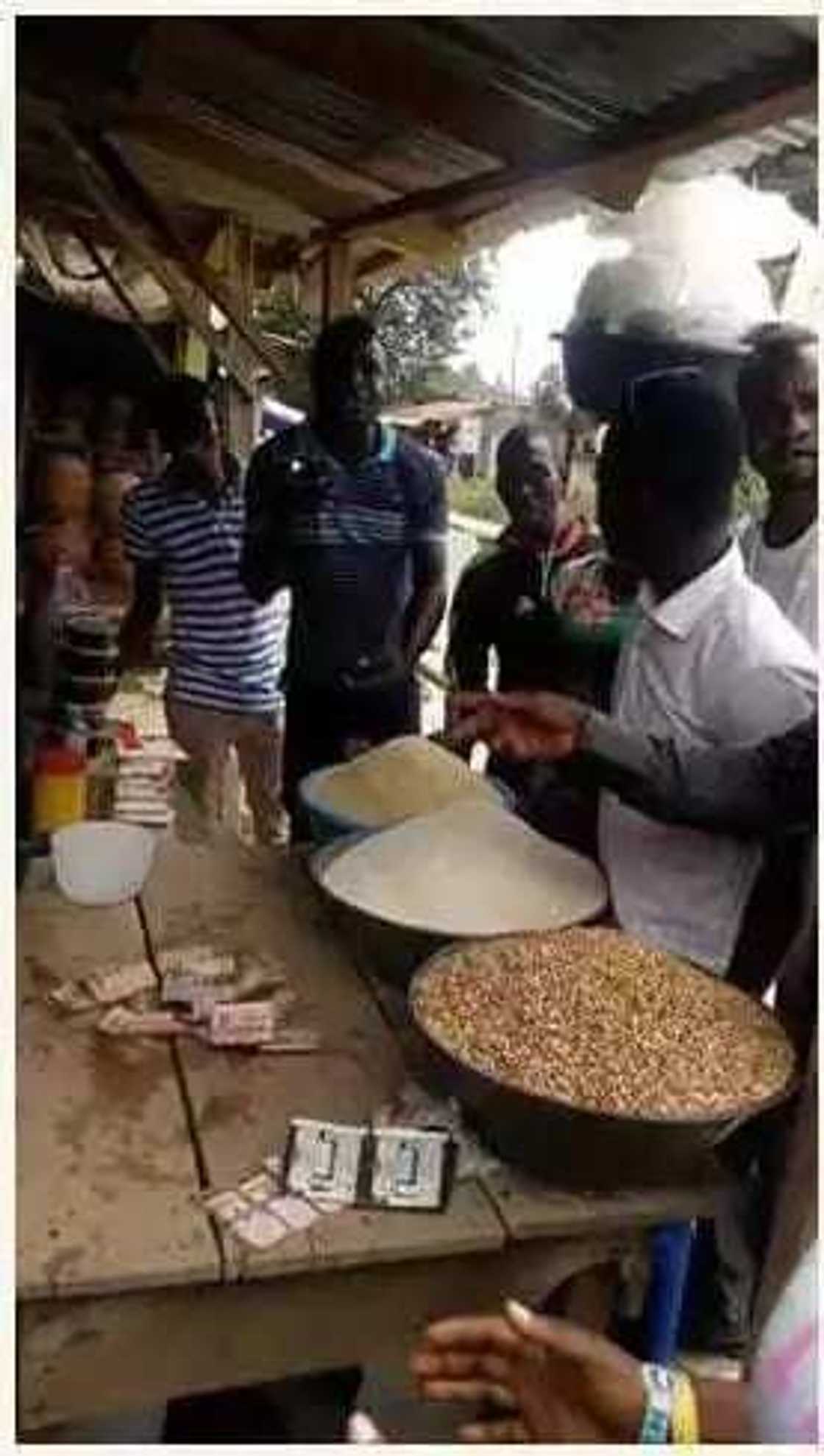 Naira dubu daya ya koma naira 10 a Ibadan Naira dubu daya ya koma naira 10 a Ibadan