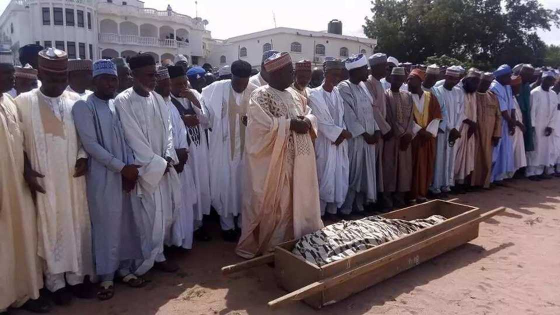 Hawaye sun kwaranya yayinda aka sada Hajiya Zainab Murtala Nyako da gidanta na gaskiya (hotuna)