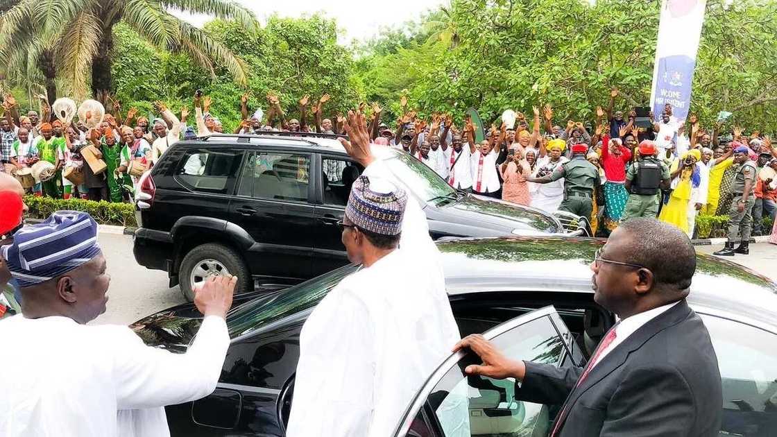 LIVE UPDATES: President Muhammadu Buhari makes historic visit to Lagos LIVE UPDATES: President Muhammadu Buhari makes historic visit to Lagos