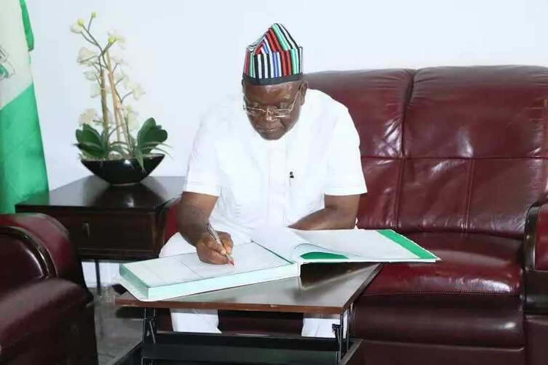 Zan shugabanci soji da kaina mu damke Akwaza - Ortom Zan shugabanci soji da kaina mu damke Akwaza - Ortom