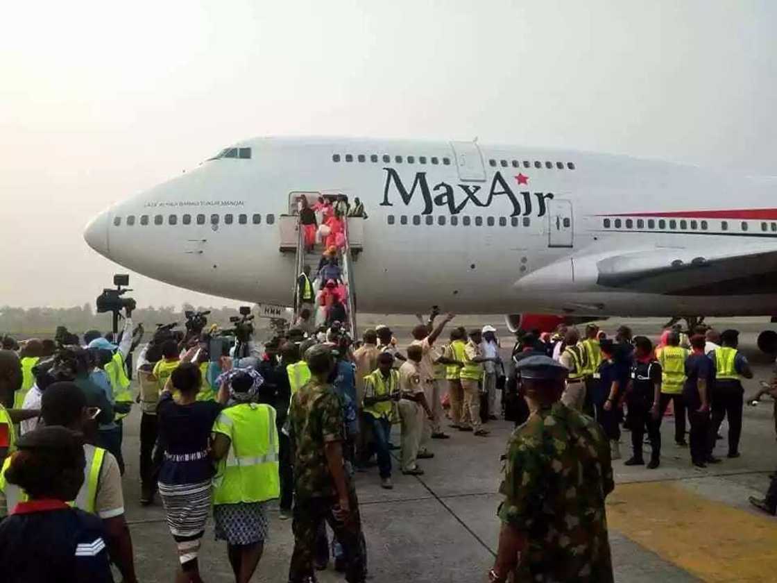 'Yan Najeriya guda 560 da suka dawo daga kasar Libya sun isa filin jirgin saman Fatakol 'Yan Najeriya guda 560 da suka dawo daga kasar Libya sun isa filin jirgin saman Fatakol