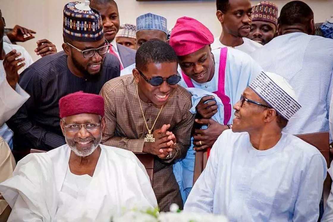 Shugaba Buhari ya shiryawa kungiyoyin matasa da masu nishadantarwa shan ruwa