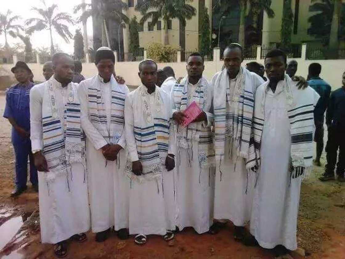 These strange photos from Nnamdi Kanu’s trial will keep you wondering These strange photos from Nnamdi Kanu’s trial will keep you wondering