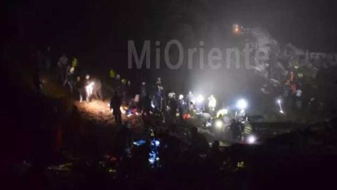 FLASH: Brazilian club in Colombia plane crash, 76 dead, 5 alive FLASH: Brazilian club in Colombia plane crash, 76 dead, 5 alive