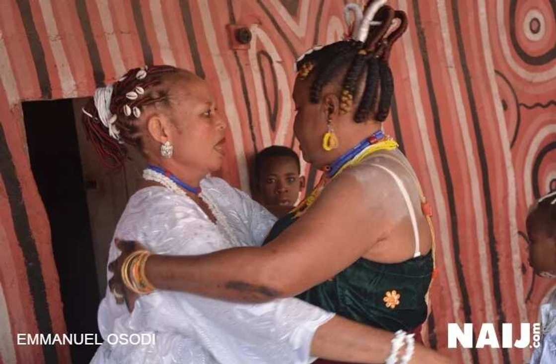 Arugba appears as Osun Osogbo Festival hots up Arugba appears as Osun Osogbo Festival hots up