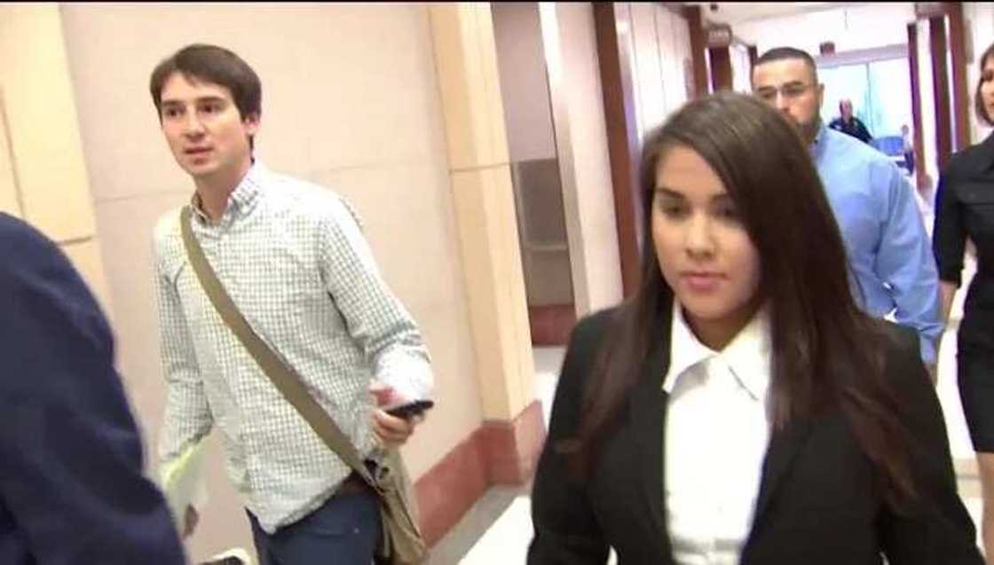 Dan shekara 13 yayiwa malamarsa ciki Dan shekara 13 yayiwa malamarsa ciki