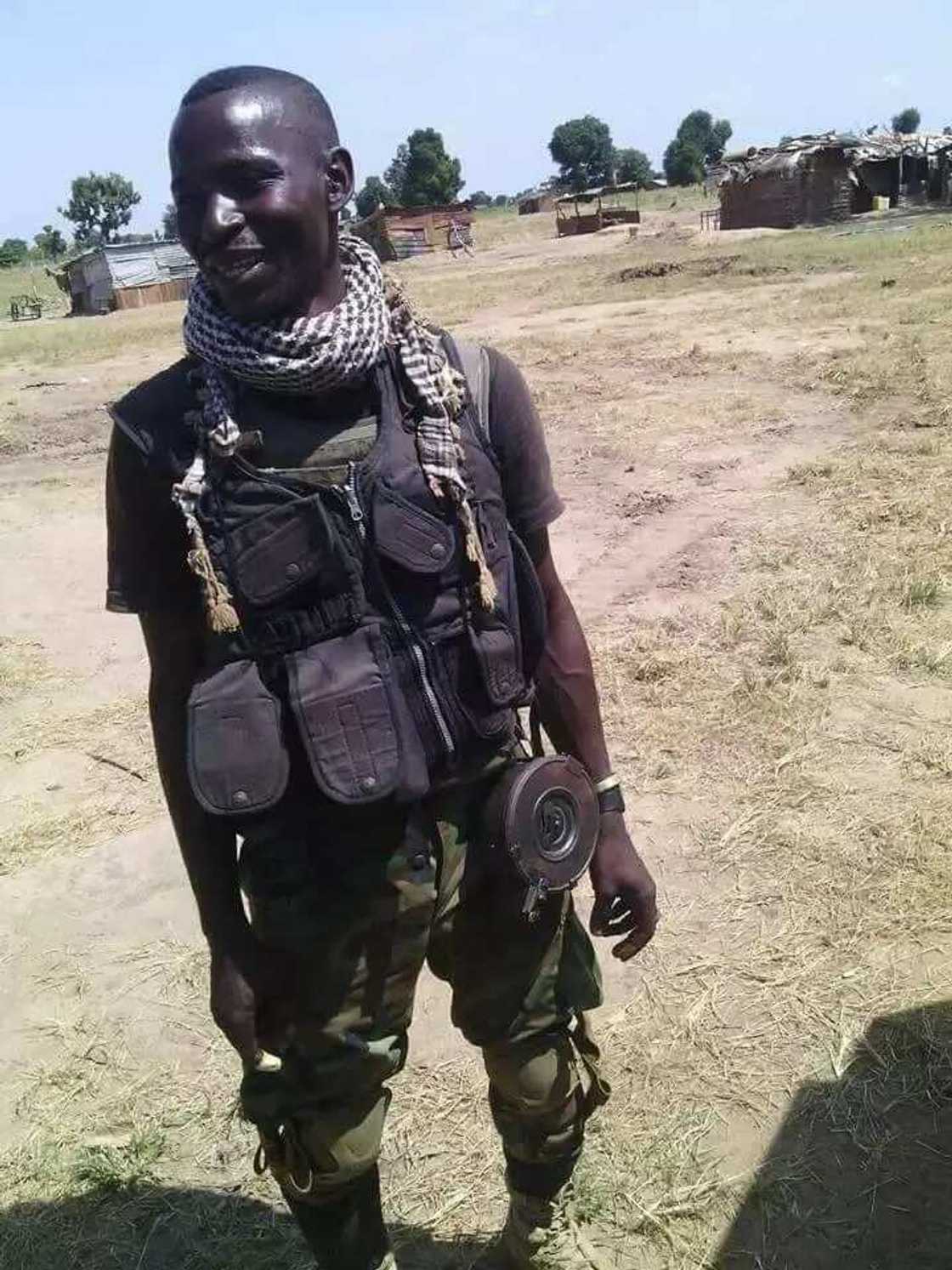 Innalillahi Wa’inna Ilaihi Raji’un: Rundunar sojin Najeriya ta rasa wani jarumin soja a yaki da ‘yan kunar bakin wake Innalillahi Wa’inna Ilaihi Raji’un: Rundunar sojin Najeriya ta rasa wani jarumin soja a yaki da ‘yan kunar bakin wake