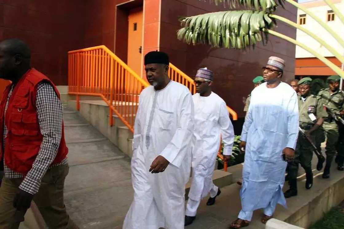 Karshen tika-tika tik: An sa ranar shari’ar Sambo Dasuki Karshen tika-tika tik: An sa ranar shari’ar Sambo Dasuki