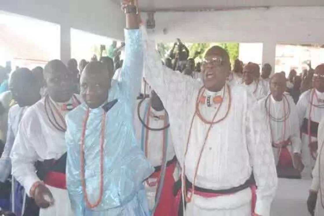 Olu Of Warri's Brother Emerges King Olu Of Warri's Brother Emerges King