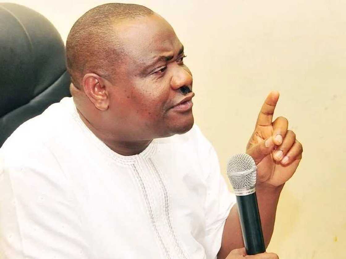Dalolinka ba za suyi aiki a Edo ba - Gwamna Wike ga Ganduje Dalolinka ba za suyi aiki a Edo ba - Gwamna Wike ga Ganduje