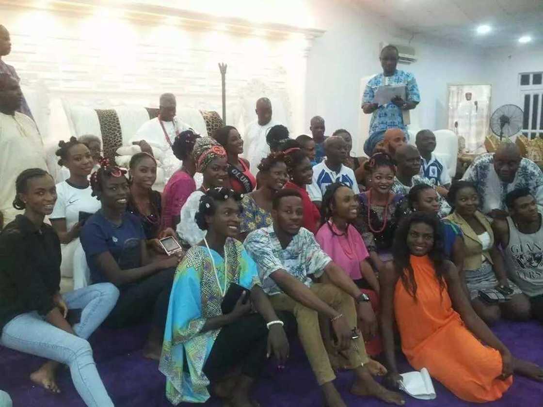 Exclusive: Ooni Of Ife Hosts Beauty Pageant Contestants (PHOTOS) Exclusive: Ooni Of Ife Hosts Beauty Pageant Contestants (PHOTOS)