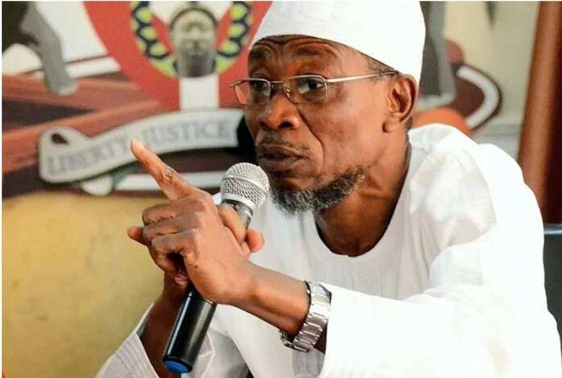Aregbesola ya fito yayi magana akan Hijabi Aregbesola ya fito yayi magana akan Hijabi