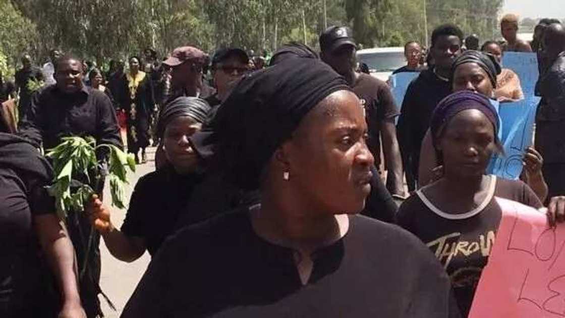 Kiristoci sunyi zanga-zanga a Jos, kalli hotuna Kiristoci sunyi zanga-zanga a Jos, kalli hotuna