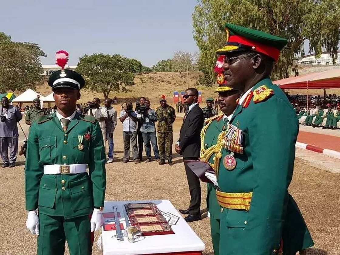 Kayatattun hotunan faretin kammala bayar da horo ga sabbin sojojin kasa a Jaji