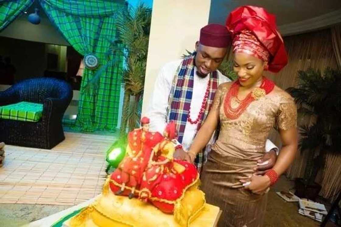 Igbo traditional wedding cakes Igbo traditional wedding cakes