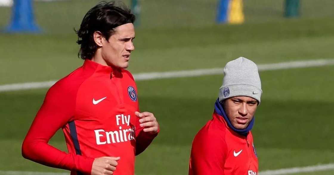 Neymar and Edinson Cavani pictured training together after PSG superstars' penalty row Neymar and Edinson Cavani pictured training together after PSG superstars' penalty row