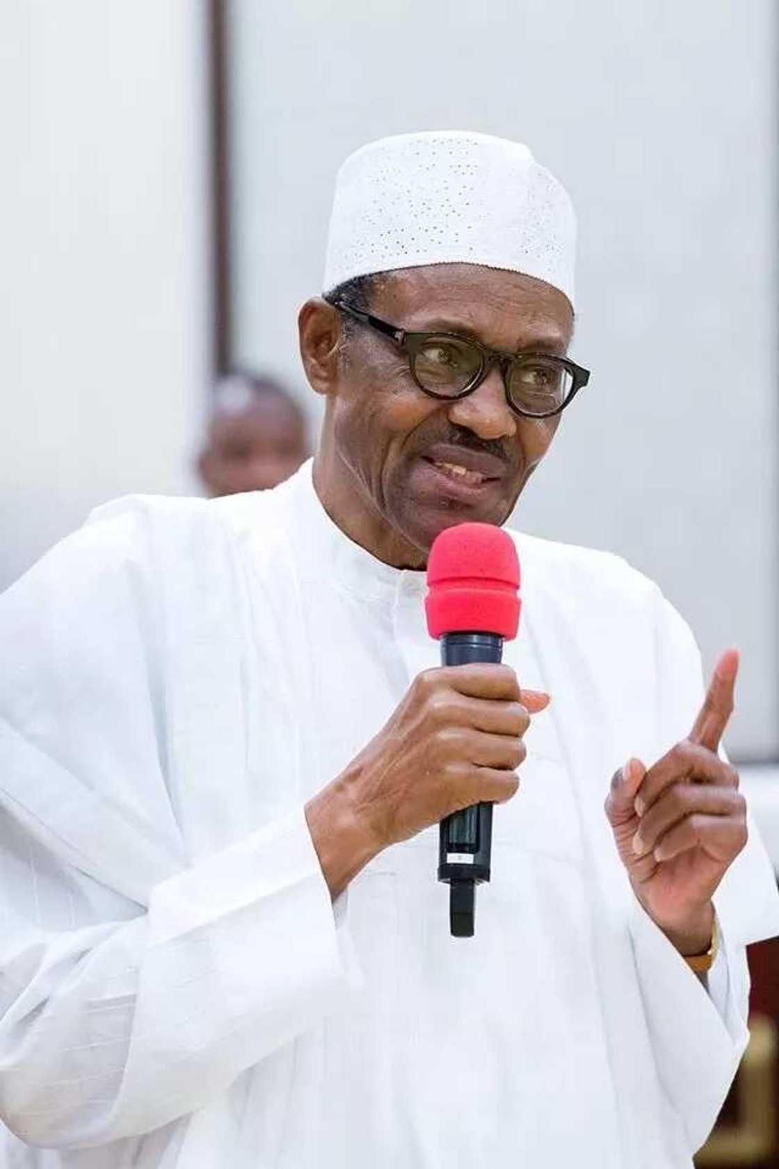 Tuban mazuru Jam’iyyar PDP tayi saboda zaben 2019 – Inji Shugaba Buhari