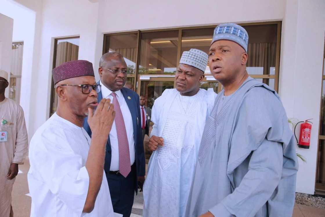 Majalisa ba zauren zarge-zarge bane, Saraki ga Marafa Majalisa ba zauren zarge-zarge bane, Saraki ga Marafa