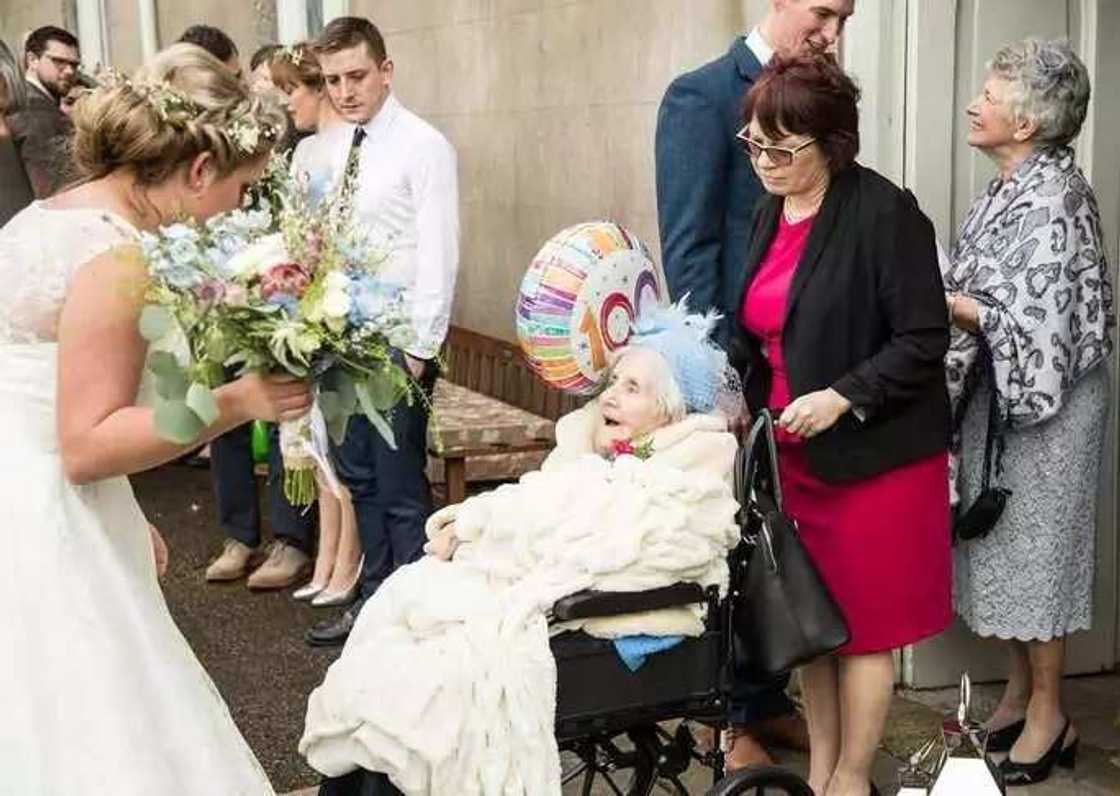Meet this lovely100-years-old bridesmai Meet this lovely100-years-old bridesmai