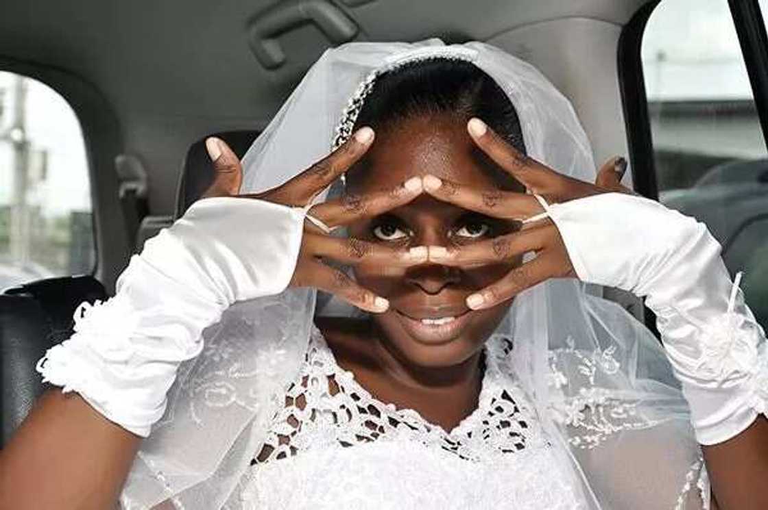 Bride who wore no makeup to her wedding speaks out