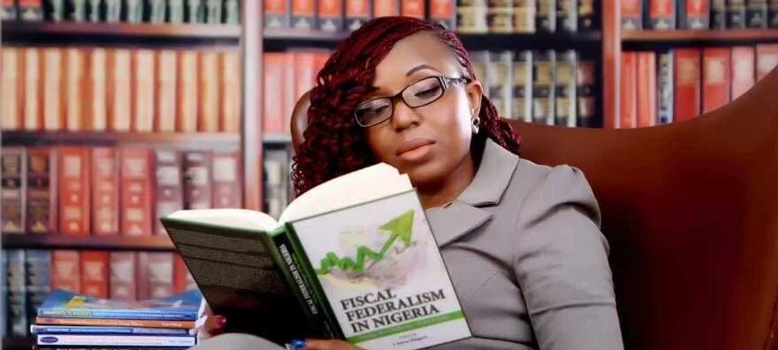 Fiscal federalism in Nigeria: Challenges and prospects Fiscal federalism in Nigeria: Challenges and prospects