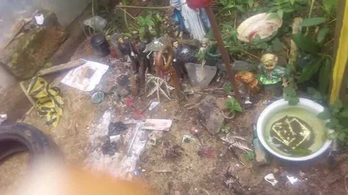 Angry mob destroys church after pastor allegedly murdered a baby (photos) Angry mob destroys church after pastor allegedly murdered a baby (photos)