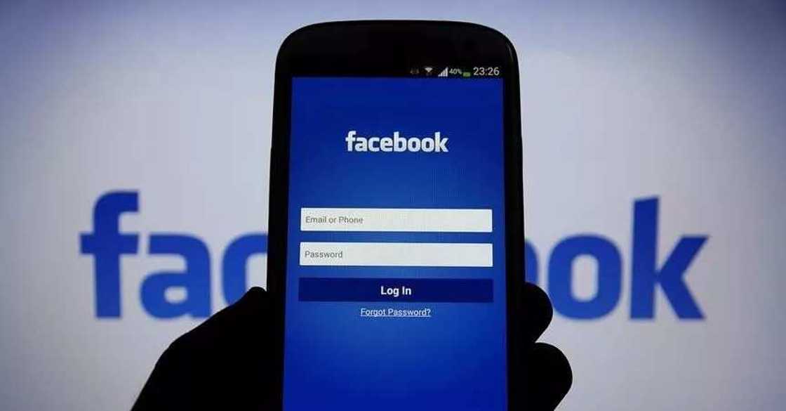 Facebook Facebook