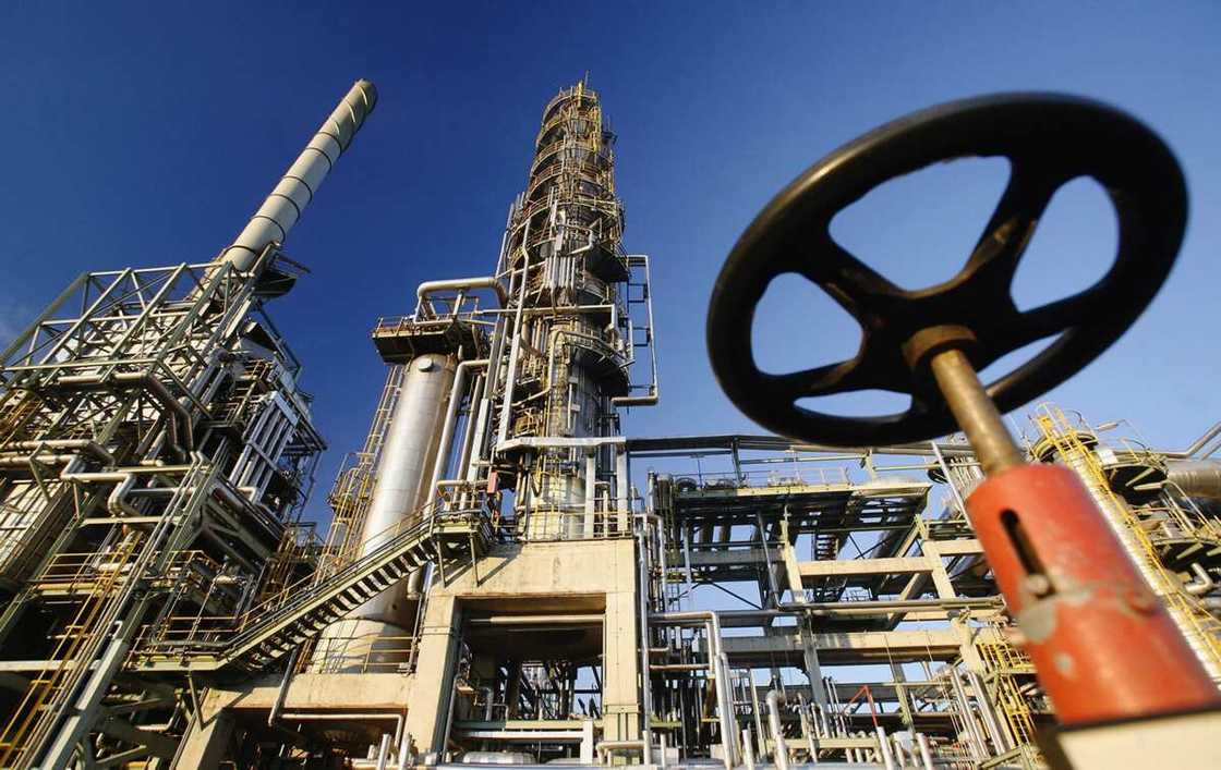 Positive Contribution of Petroleum to Nigerian Economy Positive Contribution of Petroleum to Nigerian Economy