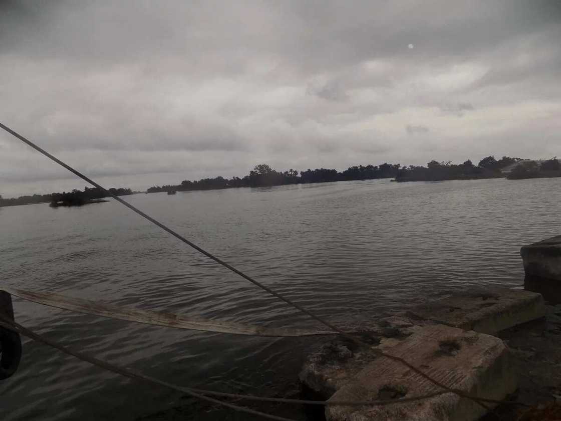 Ben Bruce laments suffering of Bayelsa people (photos) Ben Bruce laments suffering of Bayelsa people (photos)