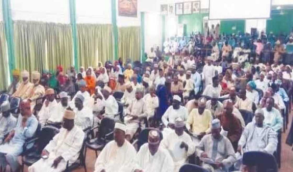 Masana sun bayyana ra'ayin mayar da yaren Hausa harshen kasa gaba daya Masana sun bayyana ra'ayin mayar da yaren Hausa harshen kasa gaba daya