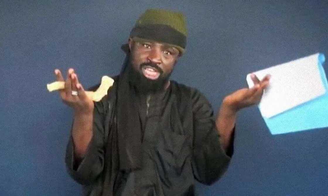 Shugaban kungiyar Boko Haram ya baiwa mayakansa sabon umarni Shugaban kungiyar Boko Haram ya baiwa mayakansa sabon umarni
