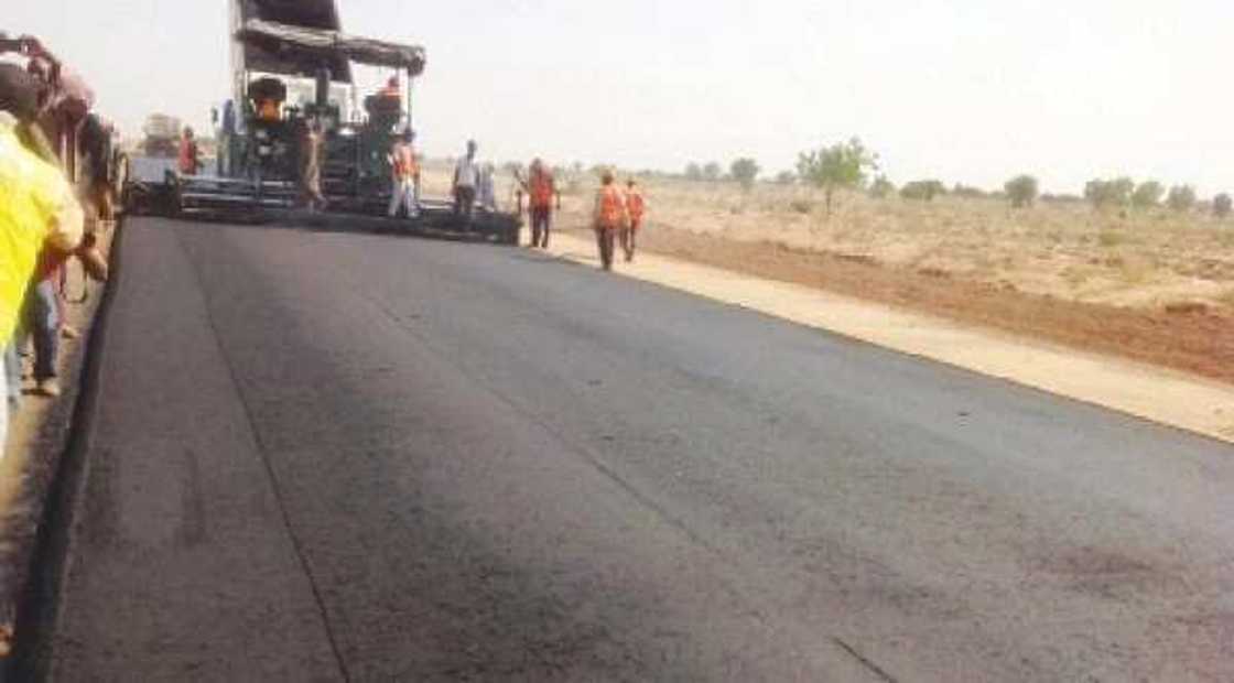 Majalisar zartarwa ta ware N245bn don gina tituna da wasu muhimman aiki Majalisar zartarwa ta ware N245bn don gina tituna da wasu muhimman aiki