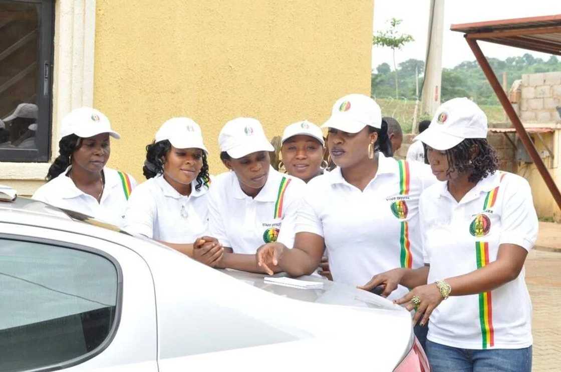 The volunteers of Nigerian Peace Corps The volunteers of Nigerian Peace Corps