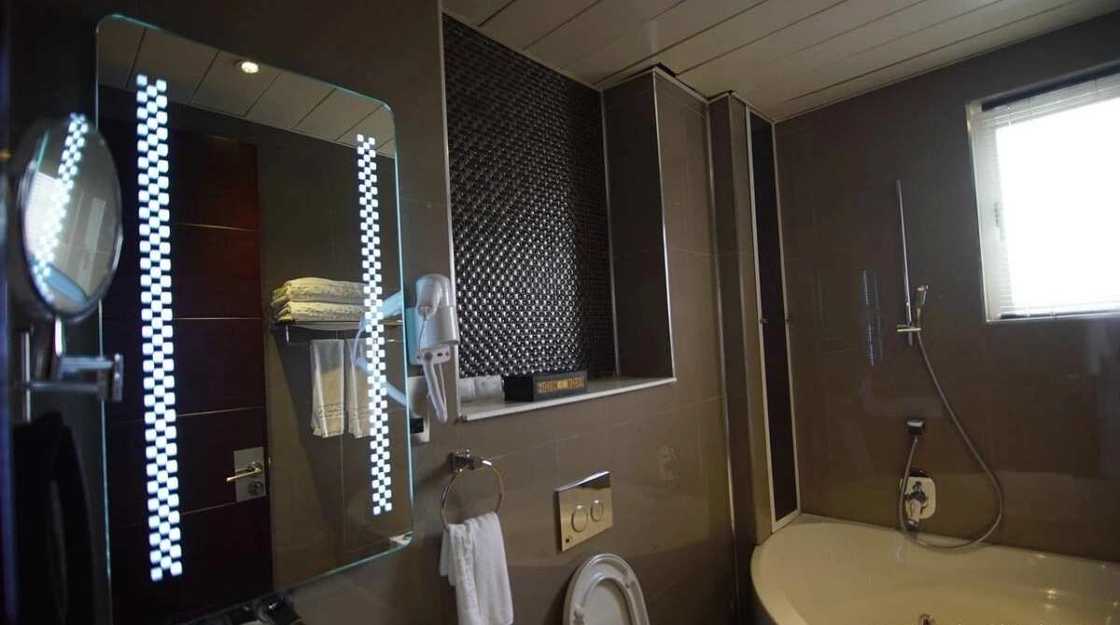 Individual bathroom Individual bathroom