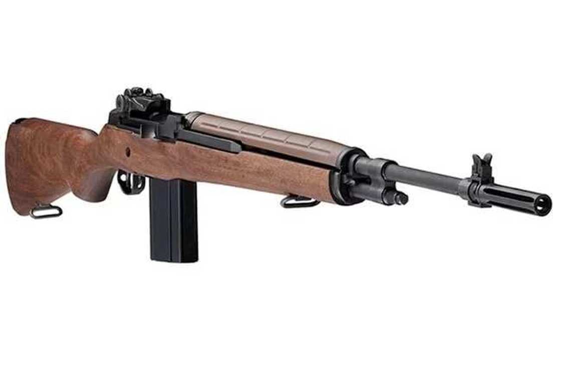 An cafke wani matashi da ake zargi ya sace bindiga a Enugu An cafke wani matashi da ake zargi ya sace bindiga a Enugu