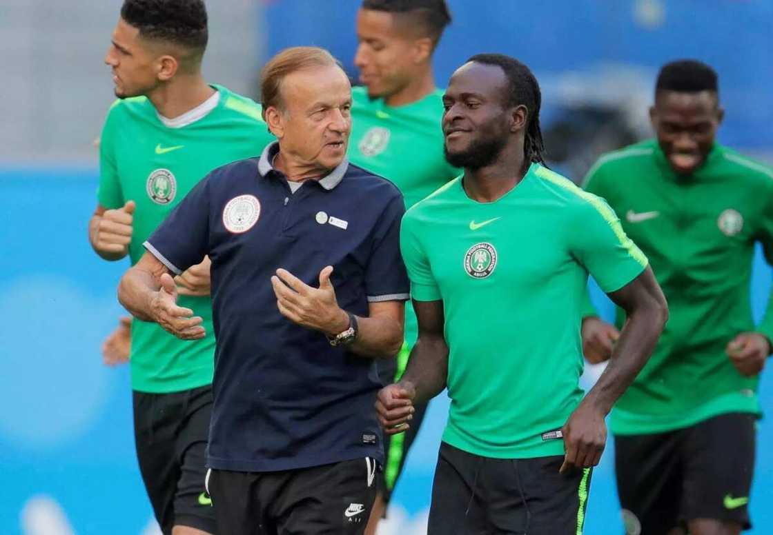 Gasar cin Kofin Duniya: Hotunan atisayen yan kwallon Najeriya Gasar cin Kofin Duniya: Hotunan atisayen yan kwallon Najeriya