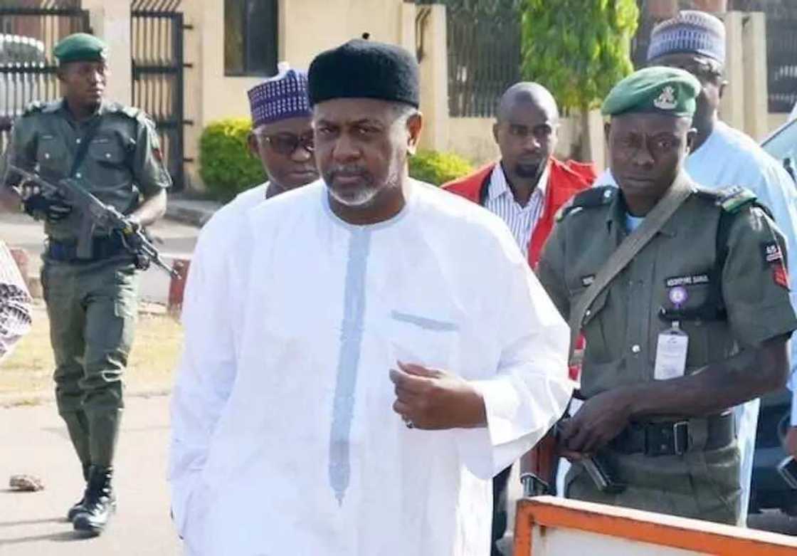 Iyalan Dasuki zasu jawa babban ministan shari'a AGF Malami salalan tsiya Iyalan Dasuki zasu jawa babban ministan shari'a AGF Malami salalan tsiya