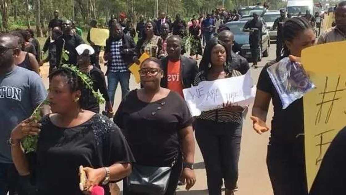 Kiristoci sunyi zanga-zanga a Jos, kalli hotuna Kiristoci sunyi zanga-zanga a Jos, kalli hotuna