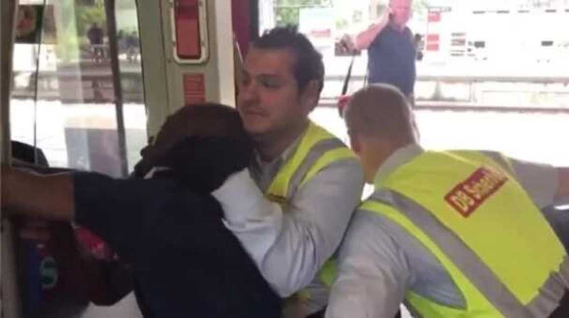 48-year-old Nigerian man forcefully pulled out of a train by inspectors in Germany (video) 48-year-old Nigerian man forcefully pulled out of a train by inspectors in Germany (video)