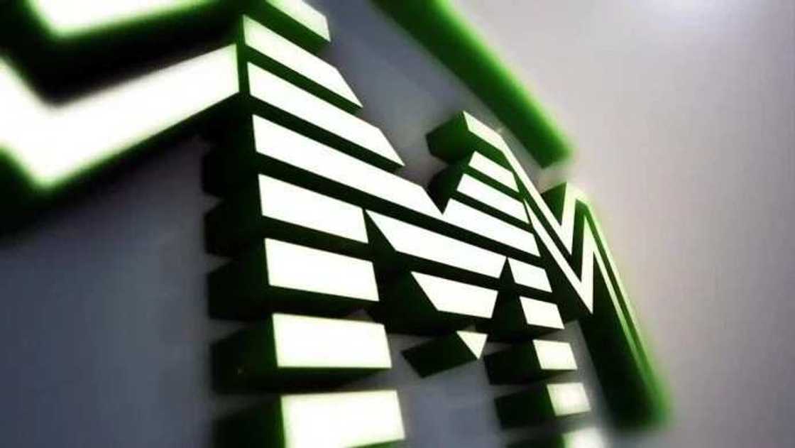 mmm logo