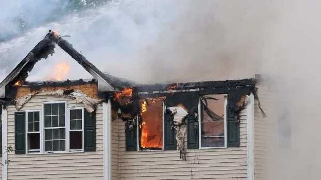 (PHOTOS): 3 Killed, House Set Ablaze From Plane Crash (PHOTOS): 3 Killed, House Set Ablaze From Plane Crash