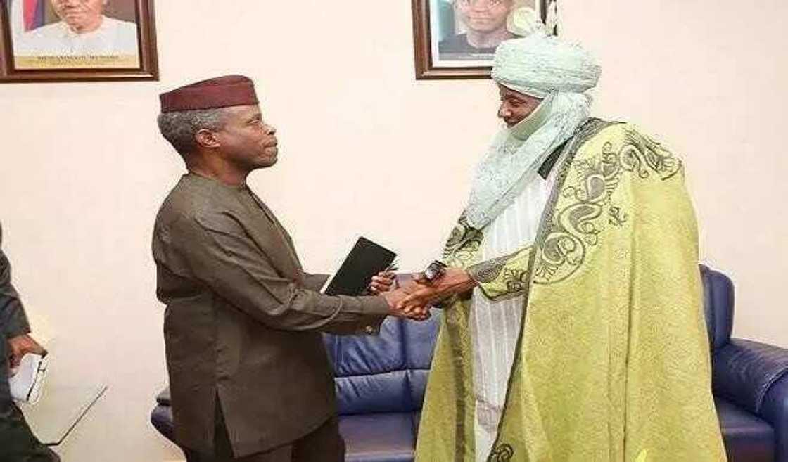 Dalilin da yasa sarkin Kano ya kaiwa mukaddashin shugaban kasa Osinbajo ziyara Dalilin da yasa sarkin Kano ya kaiwa mukaddashin shugaban kasa Osinbajo ziyara