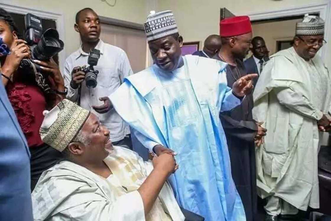An nada Gwamna Badaru a matsayin jagoran kwamitin shirya taron kasa na APC An nada Gwamna Badaru a matsayin jagoran kwamitin shirya taron kasa na APC