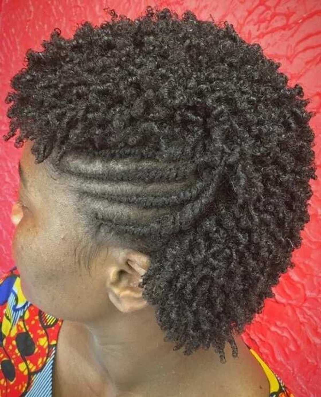 Short mohawk with twist