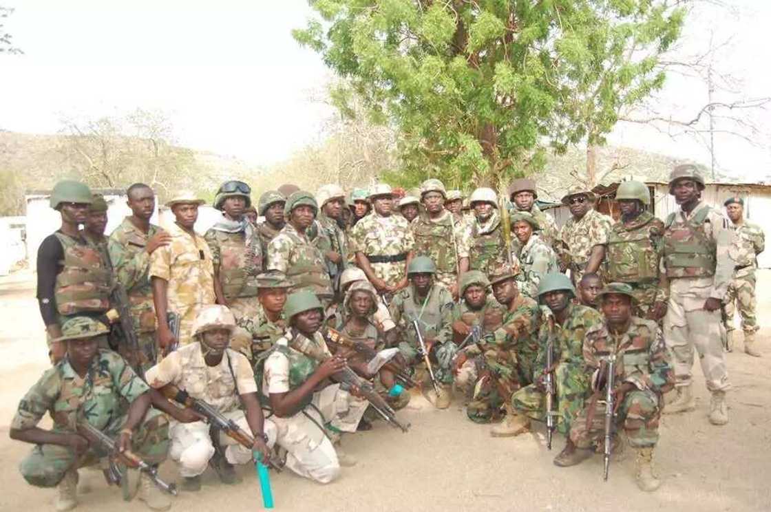 PHOTO Report: Chief Of Army Staff Meets Troops At The Frontline PHOTO Report: Chief Of Army Staff Meets Troops At The Frontline