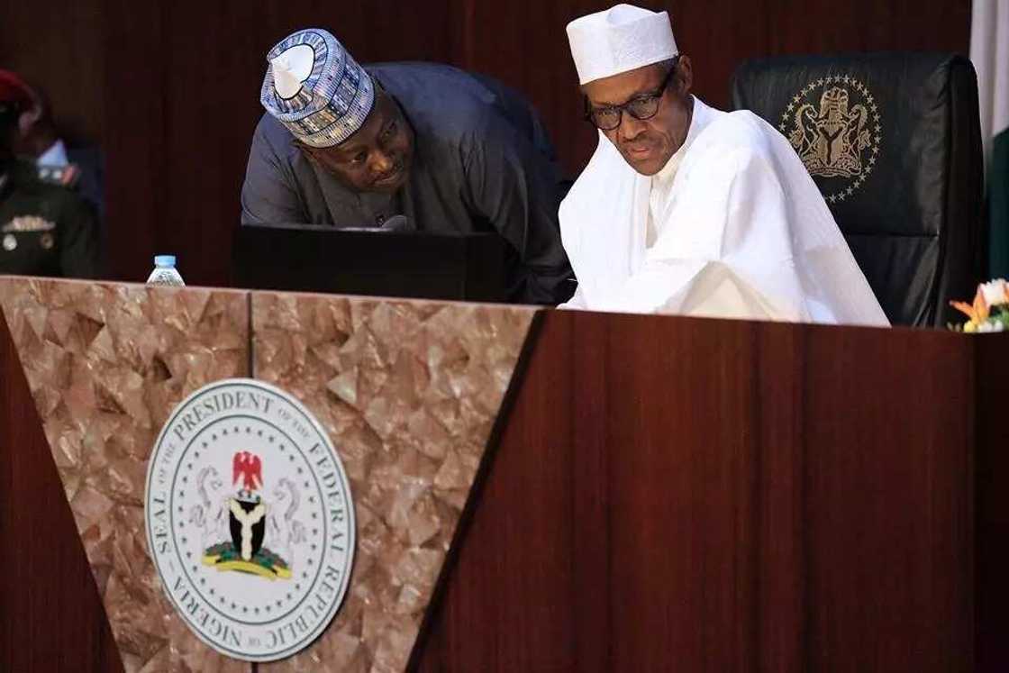 Shugaba Buhari tare da tsofaffin shugabannin kasar najeriya Shugaba Buhari tare da tsofaffin shugabannin kasar najeriya