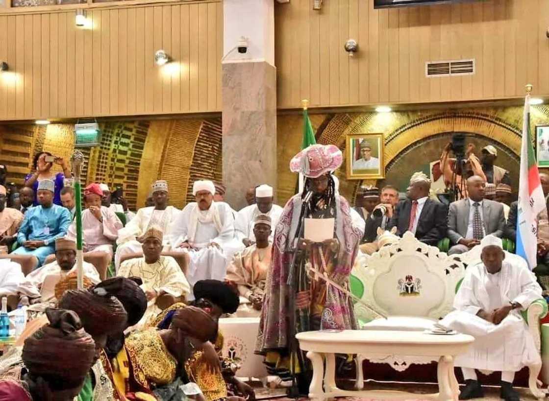 Bikin babban Sallah: Sarkin Kano yayi Hawan Nasarawa (hotuna) Bikin babban Sallah: Sarkin Kano yayi Hawan Nasarawa (hotuna)