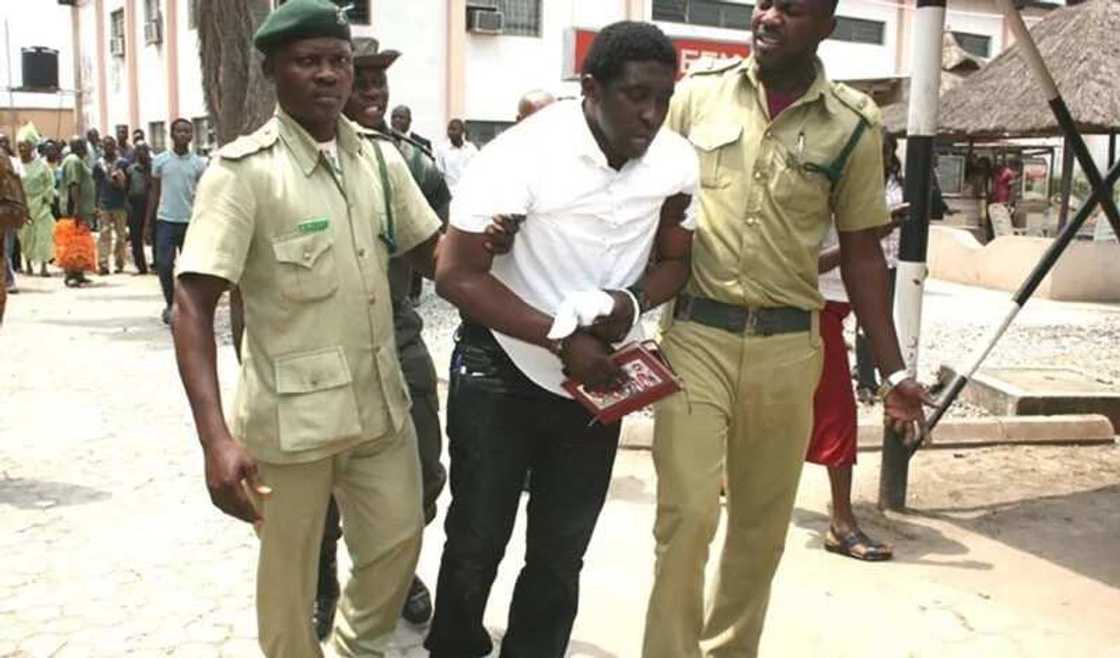 Man who killed his wife begs Governor Ambode for mercy (photos) Man who killed his wife begs Governor Ambode for mercy (photos)