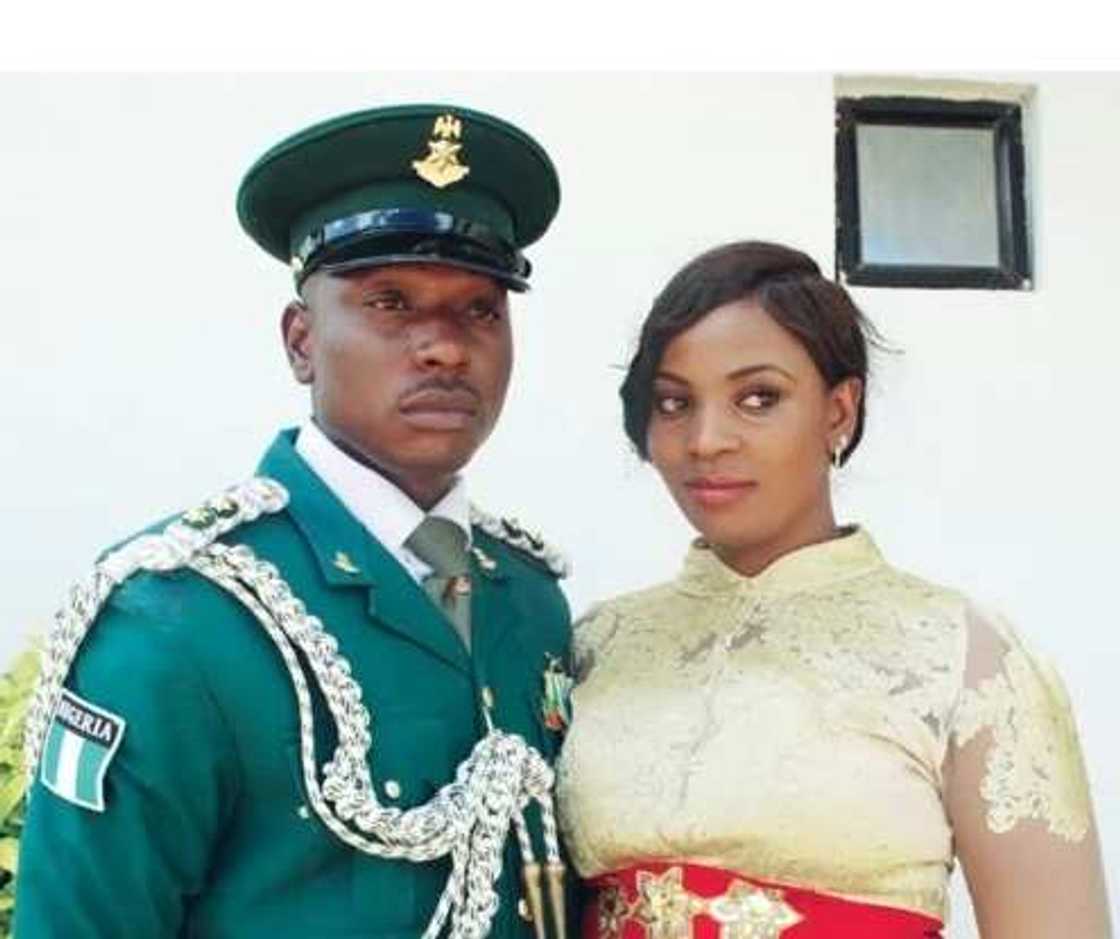 10 amazing pictures you will only see at a military wedding 10 amazing pictures you will only see at a military wedding